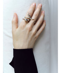 Body Wave 2F Ring
