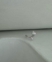 Body Wave Y QTZ Ring