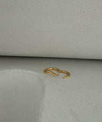 Body Wave 2F Ring