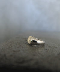 Briller Signet Round P Ring