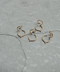 K10Symbol Z S Earcuff