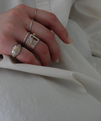 Sol K10 I Shape W Ring