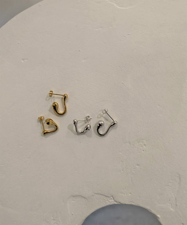 Symbol Mère U Pierced