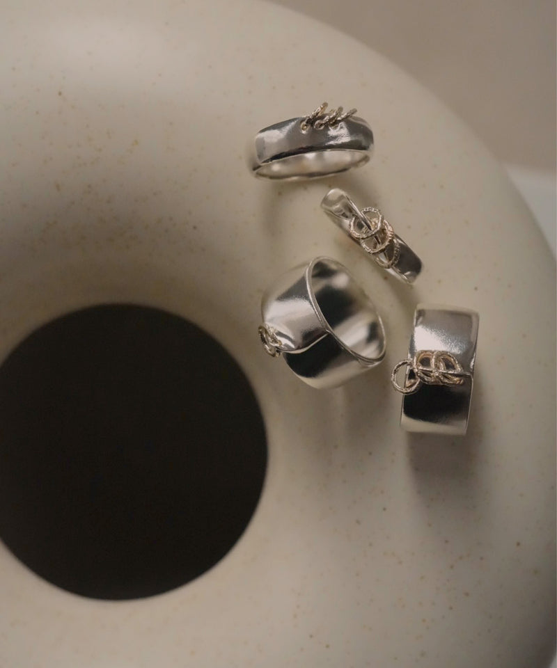 Frost Circle3 Twist M Ring