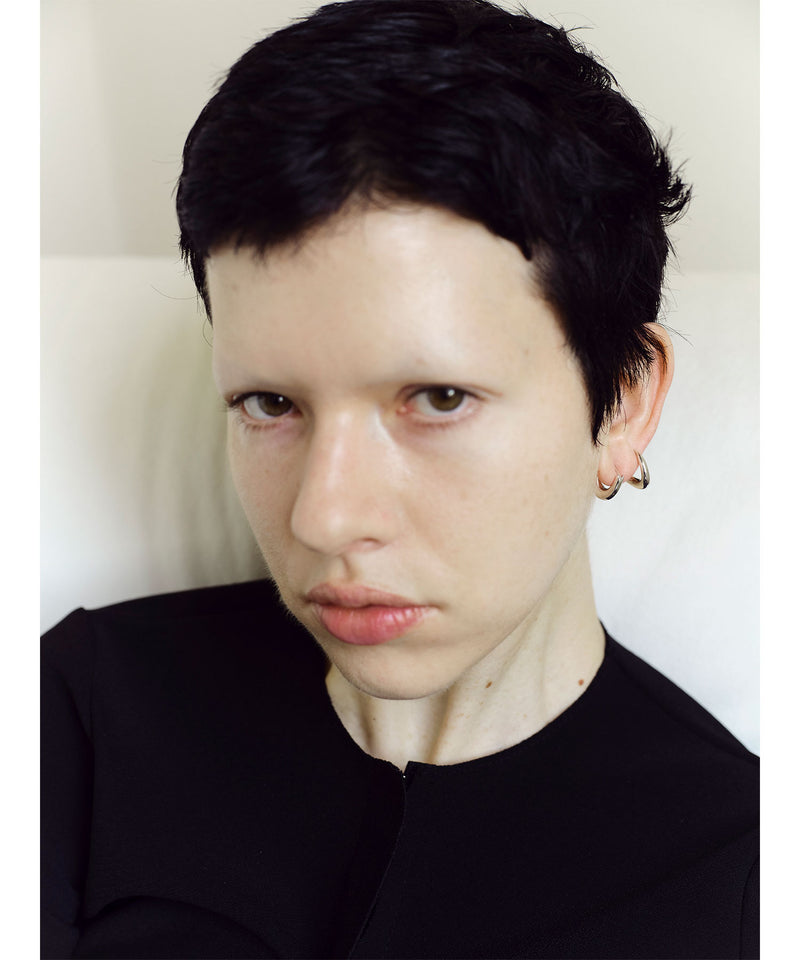 Body W Hoop M Earring