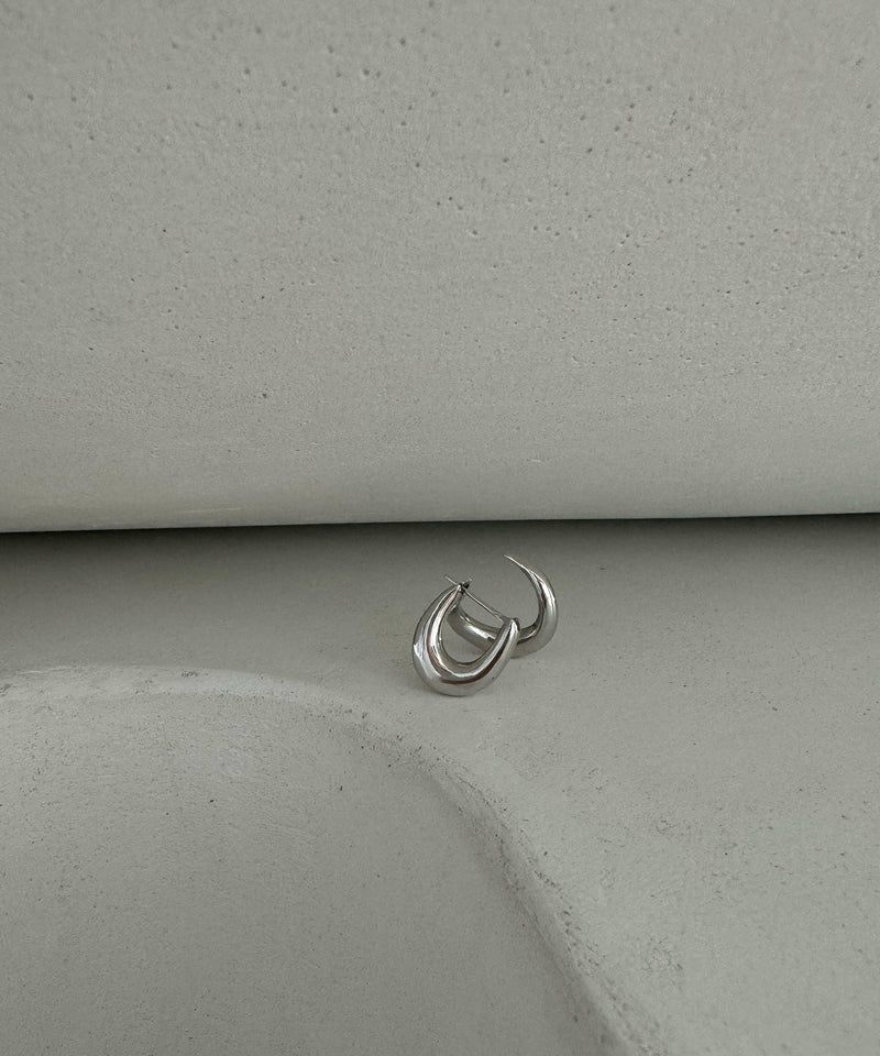 Body W Hoop M Earring