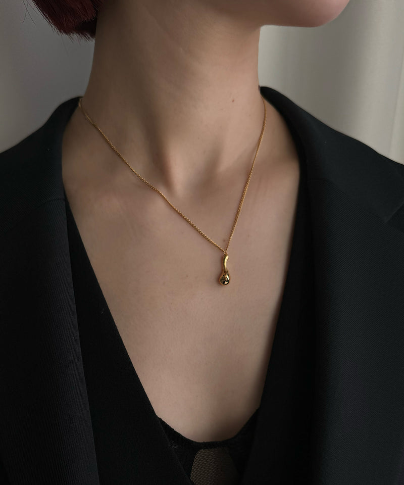 Symbol Mère M Necklace