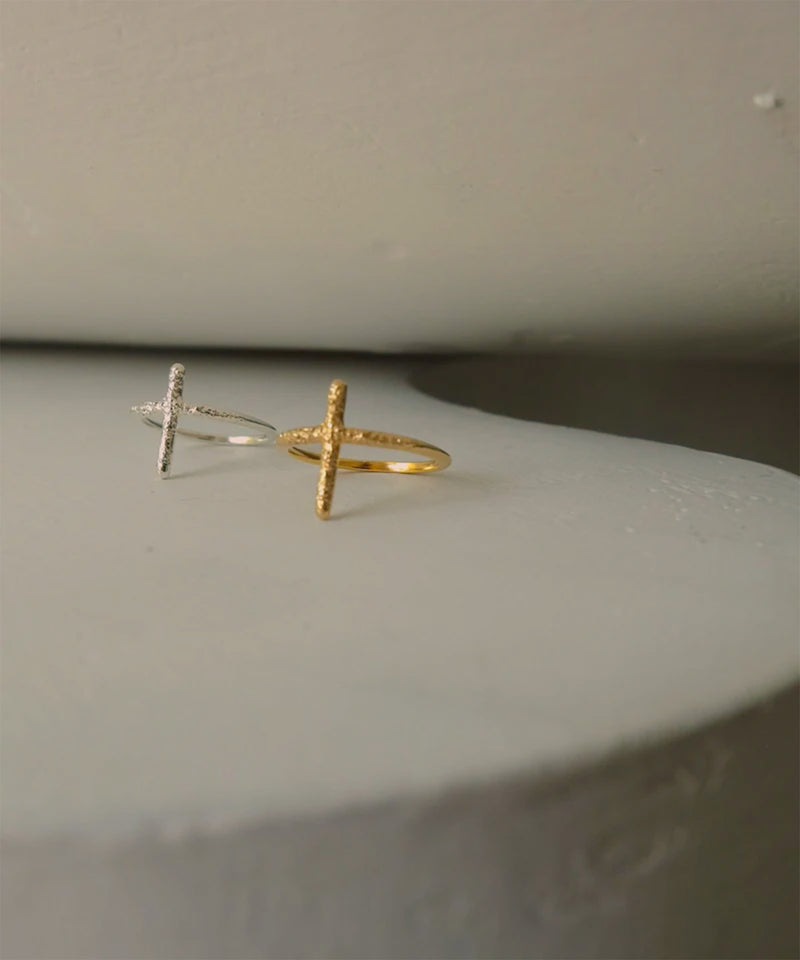 Frost Cross M Ring