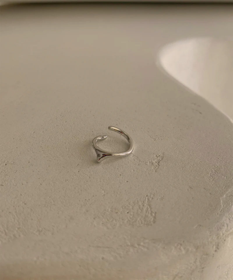 Symbol C S Earcuff