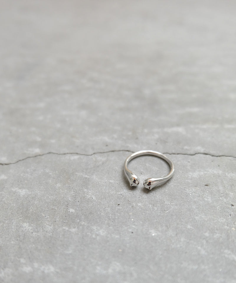 Symbol Mère F Ring