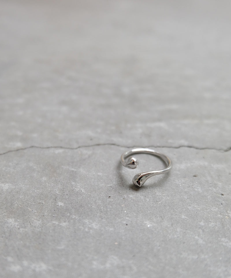 Symbol Mère T Ring
