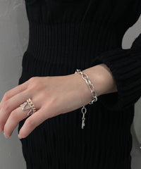 Body Wave M Ring